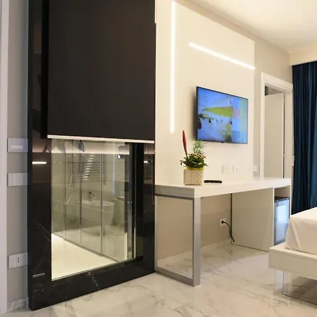 Demsi Palace & Restaurant מלון 4*