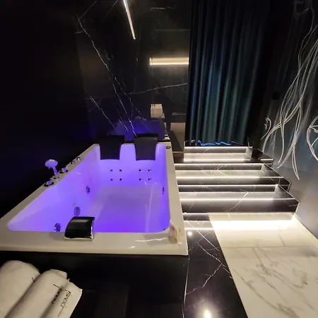 Demsi Palace & Restaurant 4* פויג'ה